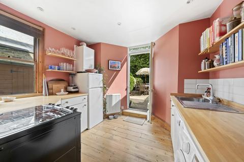 21 Alconbury Road, London, E5 8RG