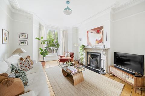 21 Alconbury Road, London, E5 8RG
