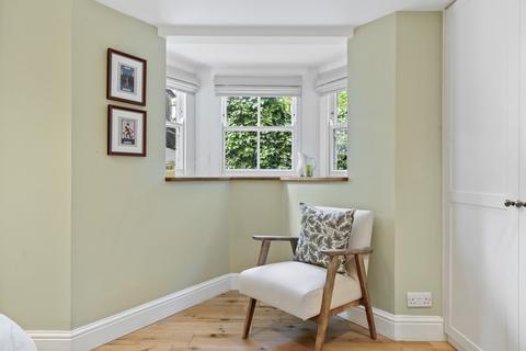 21 Alconbury Road, London, E5 8RG