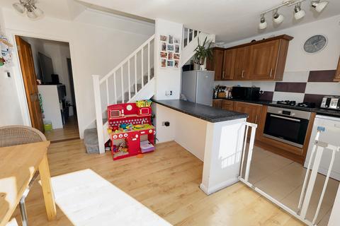 2 bedroom end of terrace house for sale, Beverley Drive, Kirby Cross, CO13 0