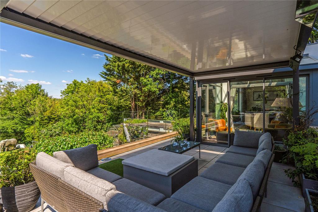 Top Floor Terrace