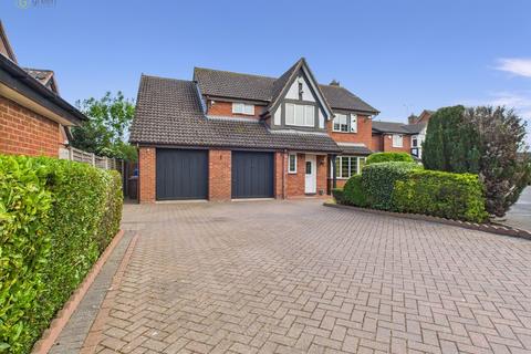 37 Moat Drive, Drayton Bassett, Tamworth, B78 3UG