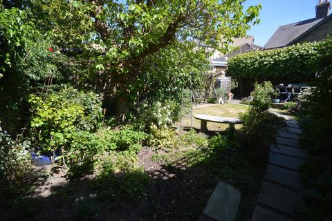 3 bedroom terraced house for sale, Thames Street, Sunbury-on-Thames