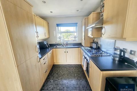 2 bedroom apartment for sale, Threelands, Birkenshaw