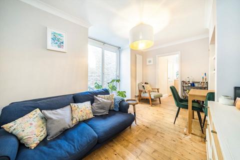 25 Caxton Road, London, SW19 8SJ