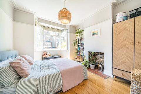 25 Caxton Road, London, SW19 8SJ