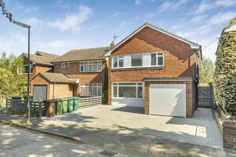 undefined, Staines Road East, Sunbury-On-Thames TW16