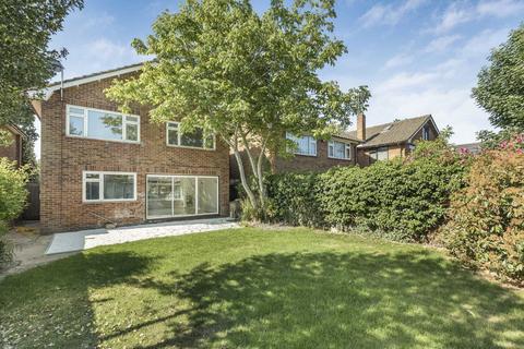 undefined, Staines Road East, Sunbury-On-Thames TW16