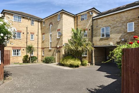 37 Speldhurst Road, London, E9 7EH