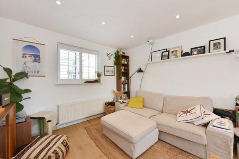 37 Speldhurst Road, London, E9 7EH