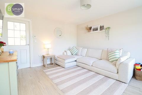 3 bedroom semi-detached house for sale, Buzzard Avenue, Mexborough S64