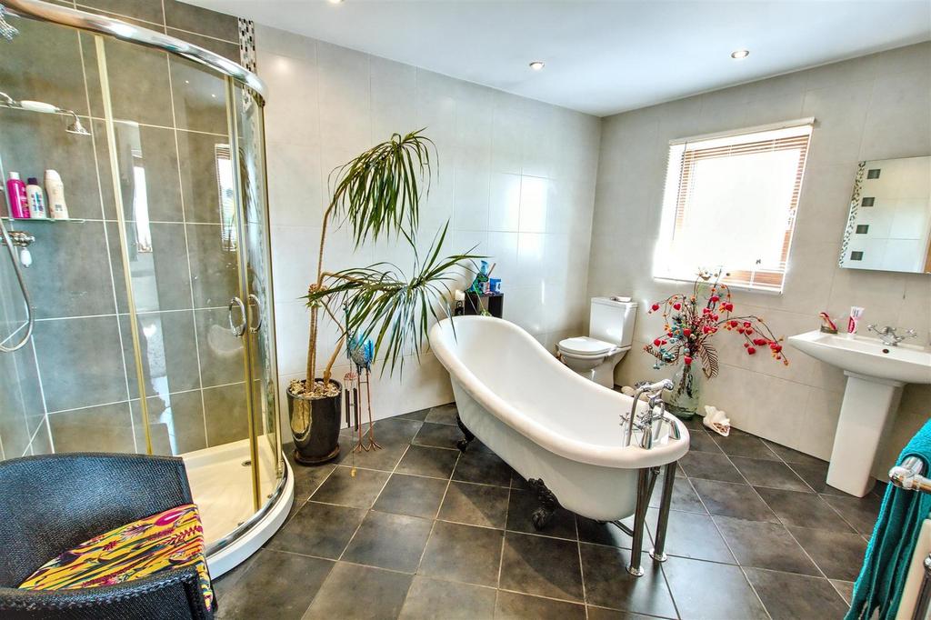 Jack & Jill Bathroom