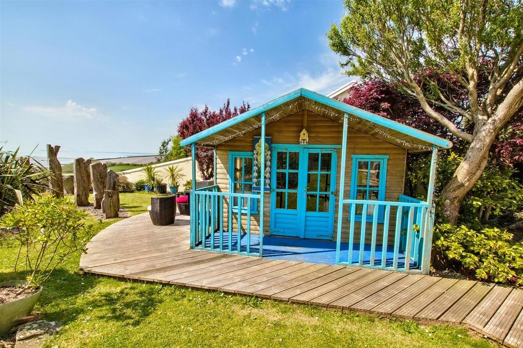 Summer House and Decked patio