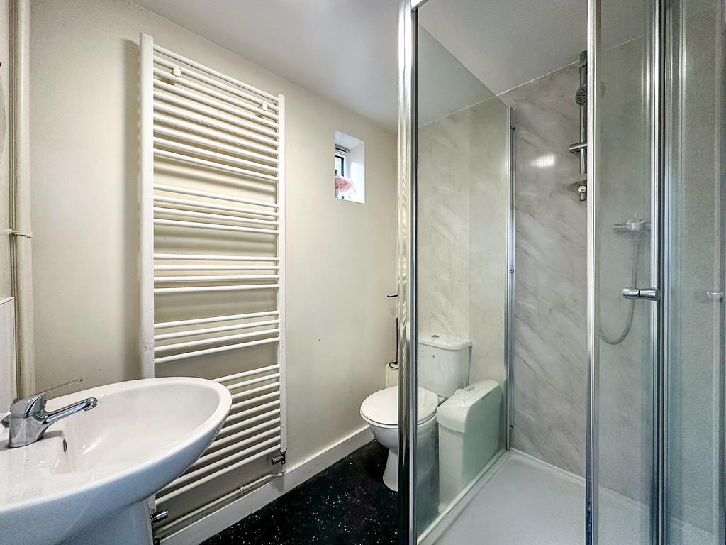 Lower GF Shower