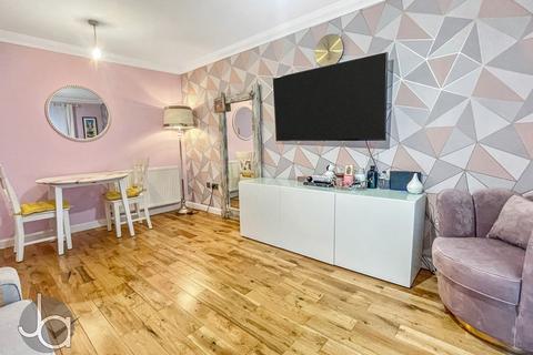 2 bedroom apartment for sale, George Williams Way, Colchester