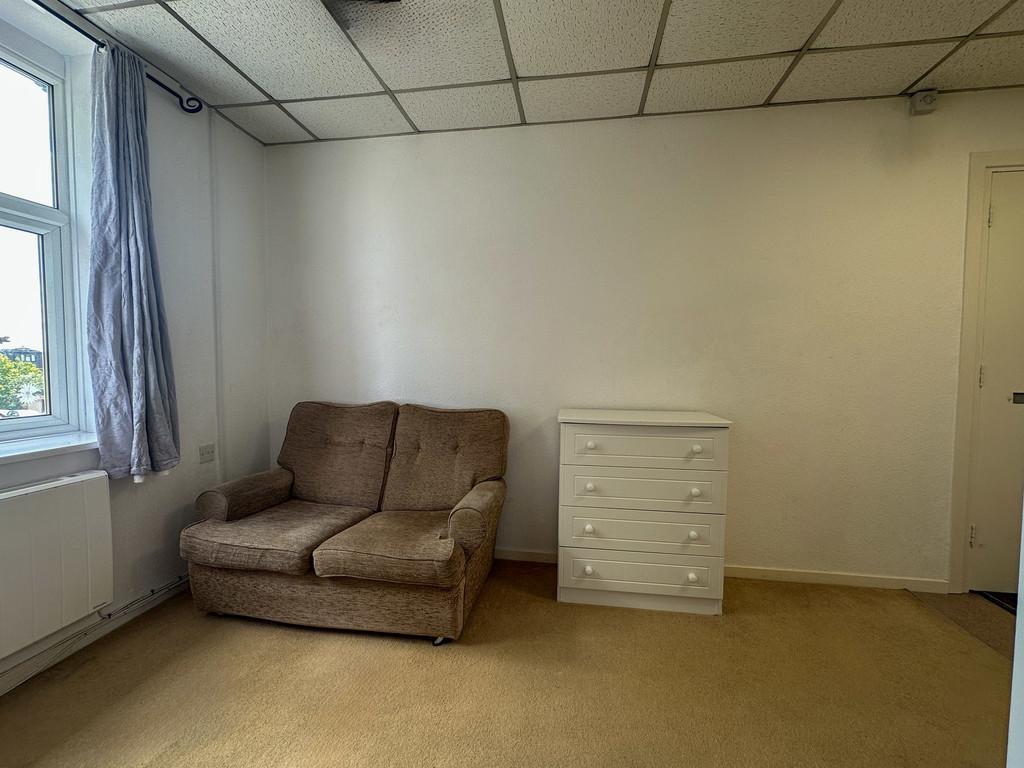 Lounge/ Dining Room
