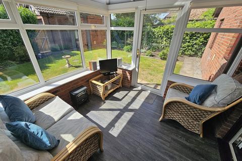 2 bedroom detached bungalow for sale, Barnside Way, Moulton, Northwich, CW9