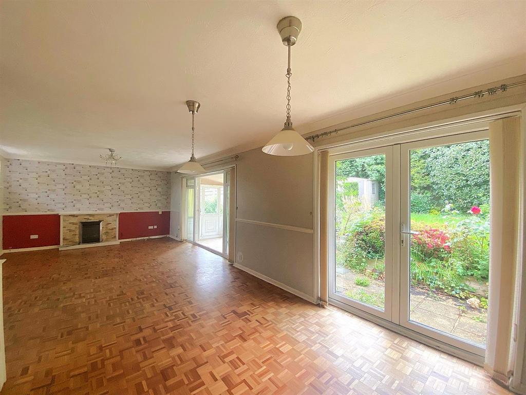 21 Lychgates Close - Lounge2.jpg