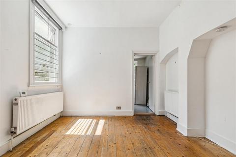 16a Marlborough Road, London, W4 4ET