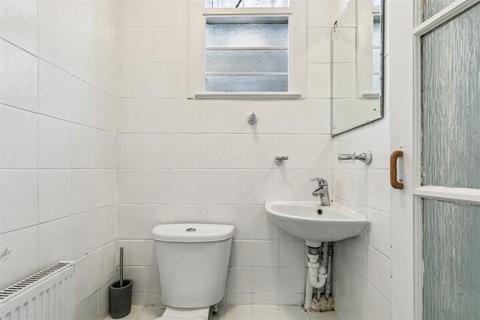 16a Marlborough Road, London, W4 4ET