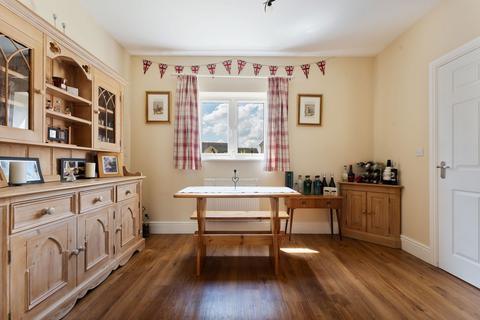 1 Walter Way, Old Sarum, Salisbury, SP4 6FL