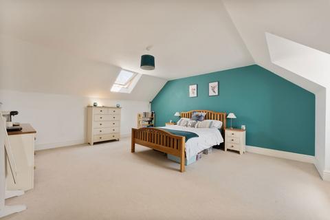1 Walter Way, Old Sarum, Salisbury, SP4 6FL