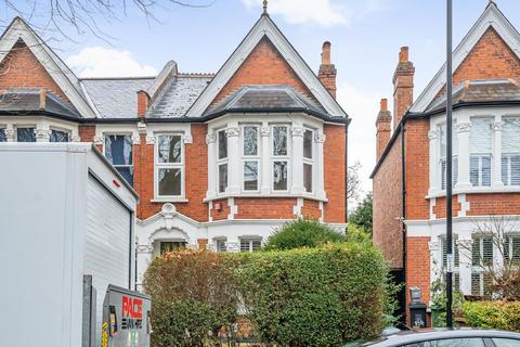 156b Inchmery Road, London, SE6 1DF