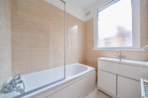 156b Inchmery Road, London, SE6 1DF
