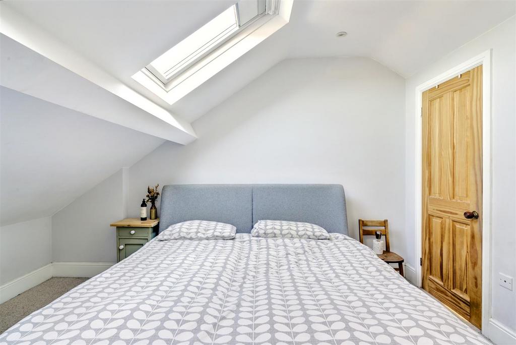Bedroom 1 2.jpeg