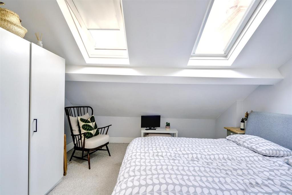 Bedroom 1 3.jpeg