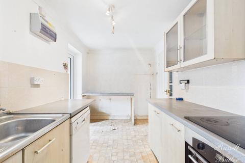 44 Ashgrove, Steeple Claydon, Buckingham, MK18 2NW