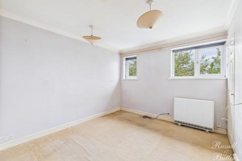 44 Ashgrove, Steeple Claydon, Buckingham, MK18 2NW