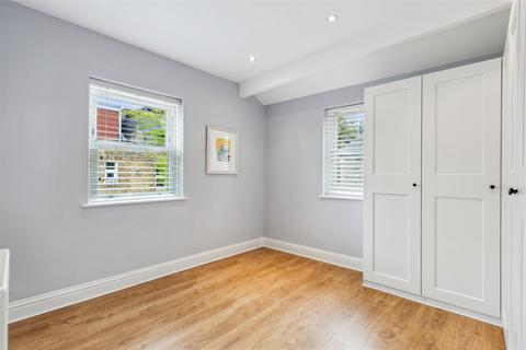 130a Devonshire Road, Chiswick, London, W4 2AW