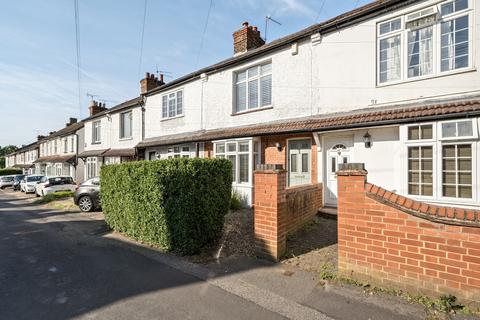 27 Frailey Hill, Woking, GU22 8EA