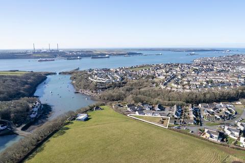 4 bedroom property with land for sale, Woodland Crescent, Milford Haven SA73