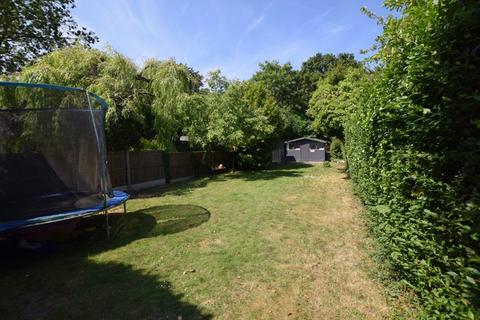 4 bedroom semi-detached house to rent, Chatham Road , Maidstone