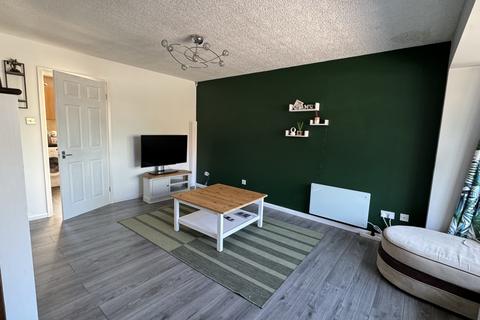 2 bedroom terraced house to rent, Cygnet Close, Cannock Chase
