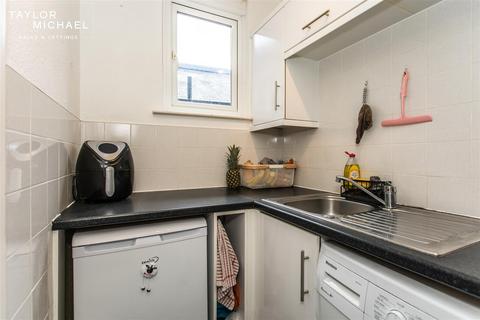 1 bedroom flat for sale, Inwood Crescent, Brighton