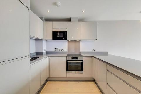 2 bedroom flat to rent, Cambridge Road, Barking, IG11