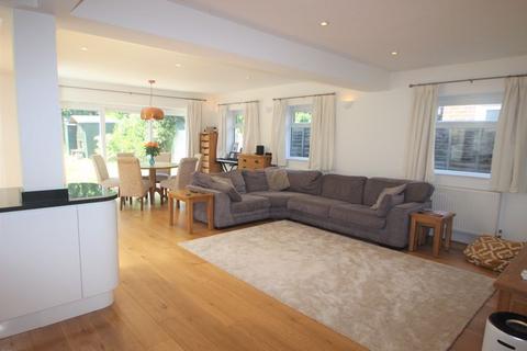 5 bedroom semi-detached house for sale, Digdens Rise, Epsom