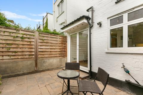 2 bedroom house to rent, Childs Street, Earls Court, London