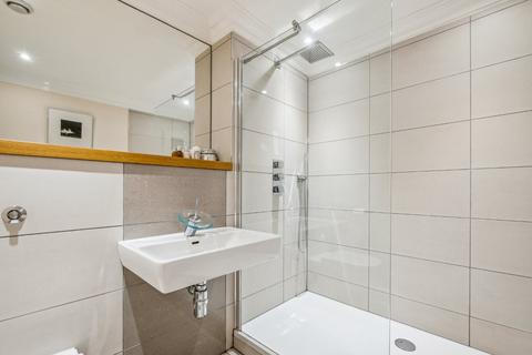 12b Manson Mews, London, SW7 5AF