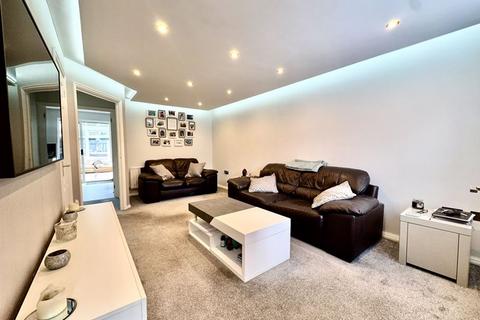 3 bedroom end of terrace house for sale, Water Mill Crescent, Sutton Coldfield, B76 2QN