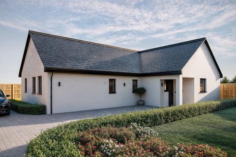 3 bedroom property with land for sale, Woodland Crescent, Milford Haven SA73