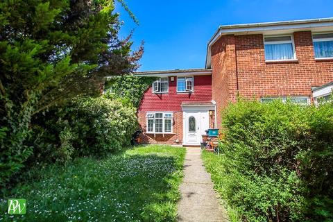 35 Frensham, Cheshunt, Waltham Cross, EN7 6HB