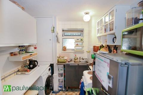 Studio for sale, College Road, Cheshunt