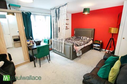 undefined, College Road, Cheshunt