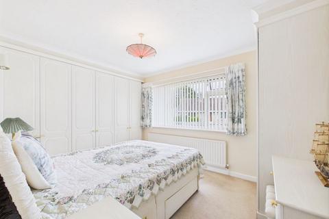 1 Beech Grove, Somerton, TA11 6LG