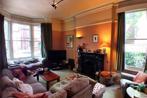 5 bedroom semi-detached house for sale, Knighton Drive, Stoneygate