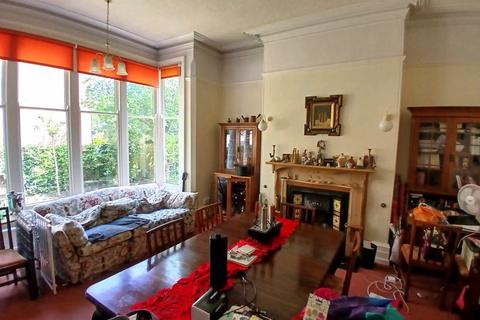 5 bedroom semi-detached house for sale, Knighton Drive, Stoneygate